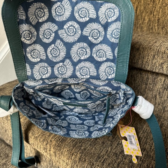 Beautiful White Stuff Leather Teal Crossbody Bag - New with Tags. - Picture 12 of 12